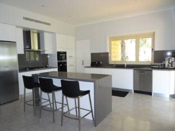 Supreme Kitchens And Joinery