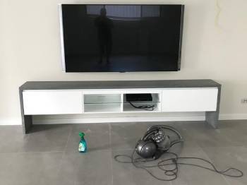 Supreme Kitchens And Joinery